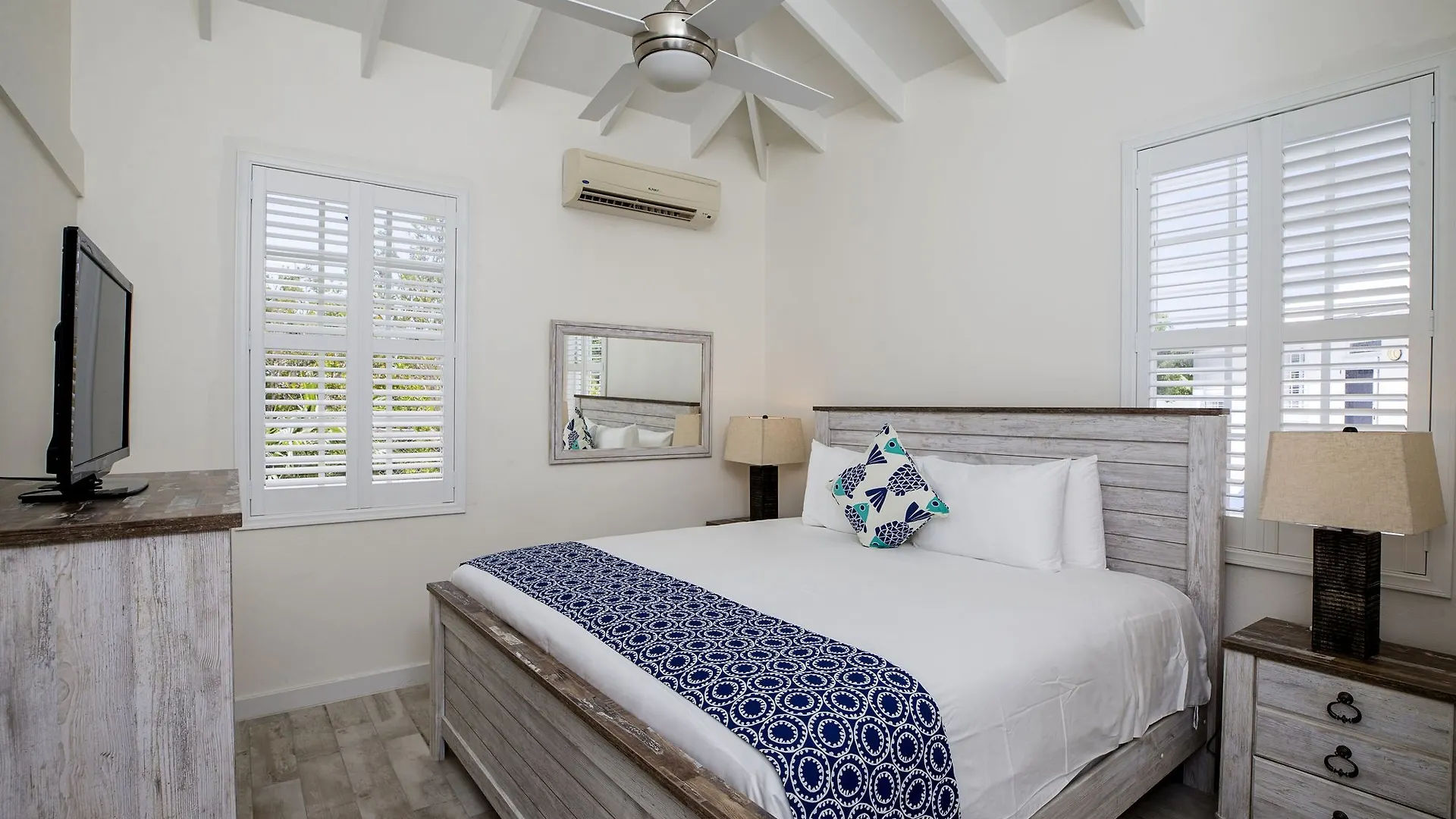 Villas At Ports Of Call Resort Grace Bay
