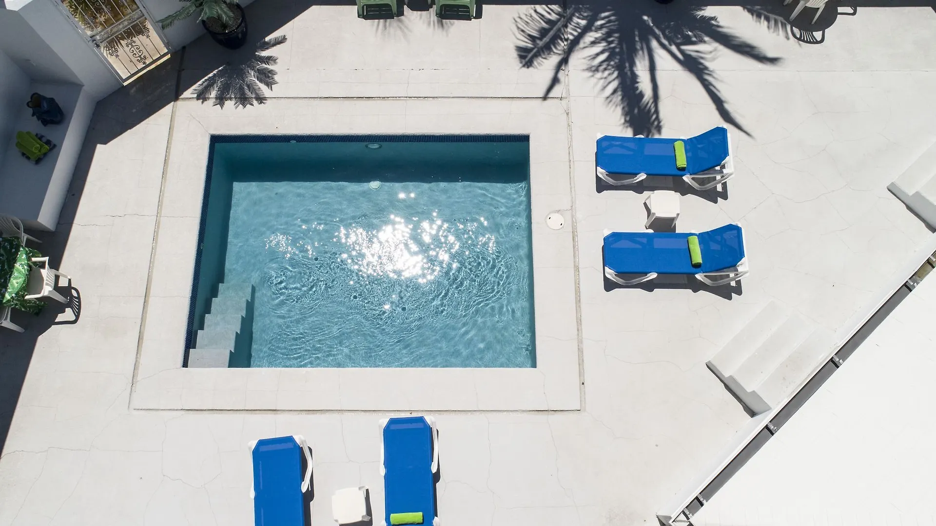 Villas At Ports Of Call Resort Grace Bay